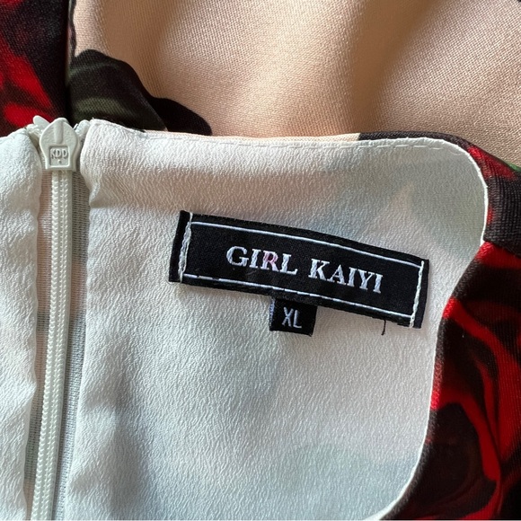 Rose Print Gathered Waist Dress - Picture 4 of 6